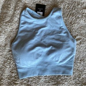 Bo and Tee Success Seamless High Neck Crop Top